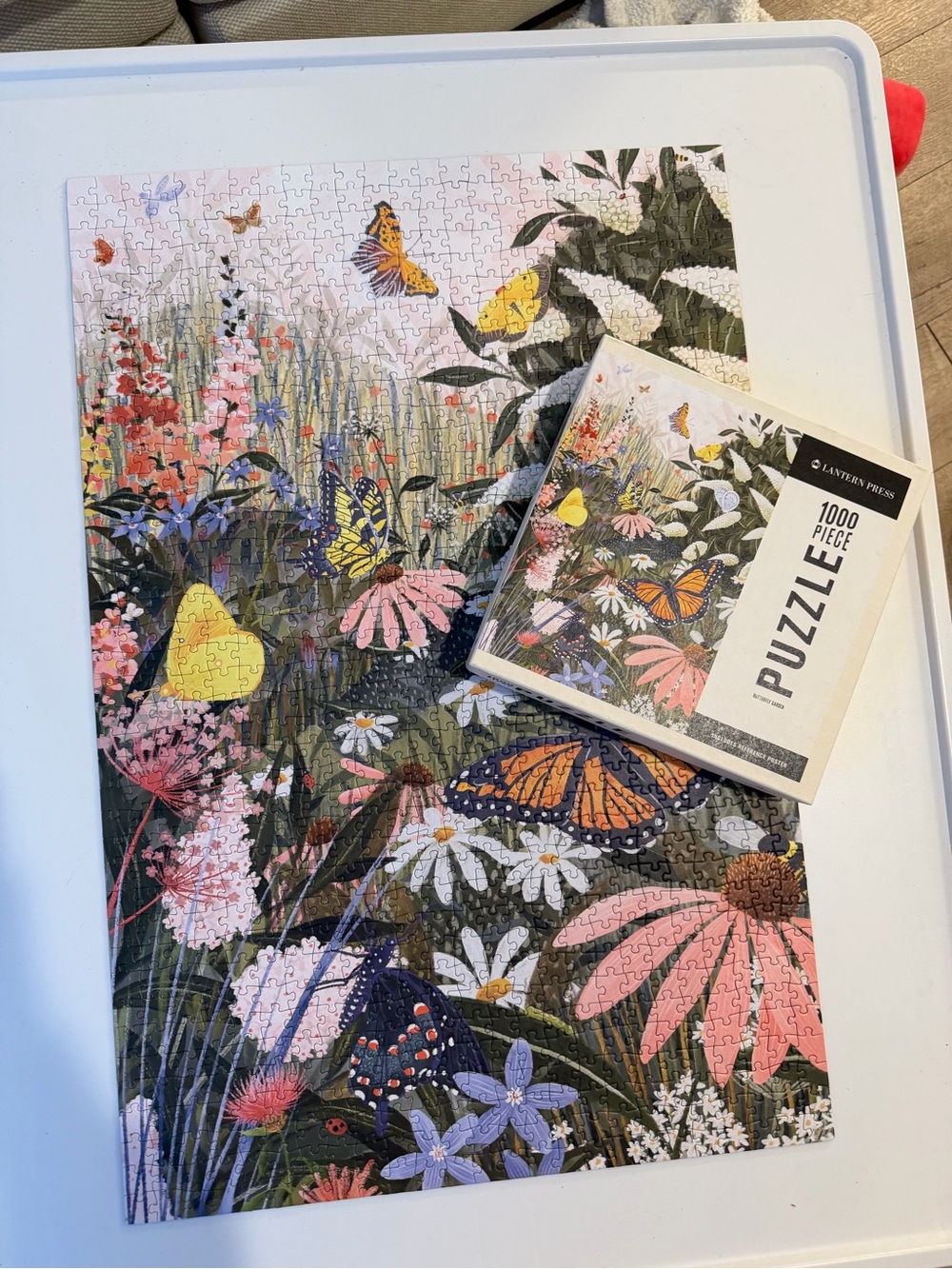 1000-Piece Botanical Butterfly Puzzle in Pink & Yellow